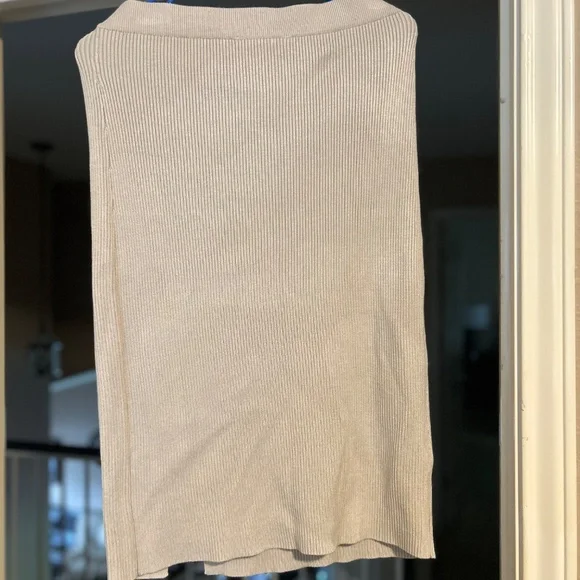 Ribbed skirt - Picture 2 of 3